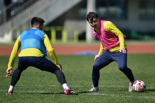 登录入口-中超转会开窗“开倒车”：试训有玄机 诸侯自动降薪